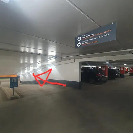 Center Apt&central Station& Garage Parking *